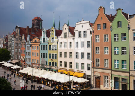 La Pologne, la ville de Gdansk, avec maisons bourgeoise historique gables le long marché (Dlugi Targ), principale rue piétonne de la Vieille Ville Banque D'Images