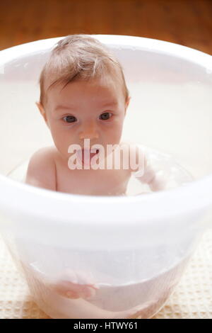 Détail 2 semaines,bébé,baignade,godet baigné de bébé Baignoire bébé