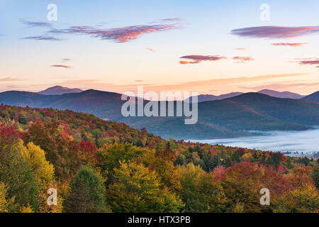 Oublier sur Bear Notch Road, Crawford Notch, zone de montagne, forêt Blanche Nation NH Banque D'Images