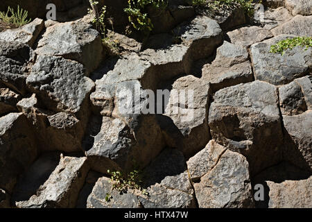 CA03043-00...CALIFORNIE - têtes hexagonales de Devils Postpile orgues basaltiques en Monument National. Banque D'Images