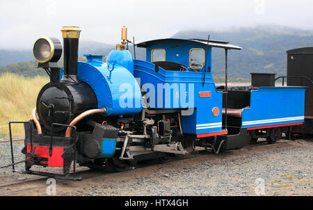 'Sherpa' un 0-4-0 saddletank le moteur tourne au ralenti au point de Penrhyn sur le fer, Fairbourne Fairbourne, Pays de Galles, l'Europe ferroviaire Fairbourne, Fairbourne, Pays de Galles, Banque D'Images