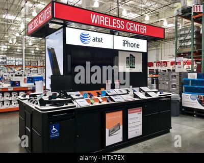 L'intérieur de l'entrepôt Costco Wholesale Banque D'Images