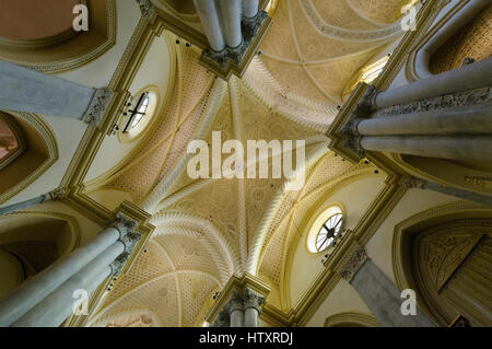 Intérieur de l'église cathédrale, Chiesa Madre, Erice, Sicile, Italie Banque D'Images