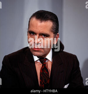 Deutscher Modeschöpfer Karl Lagerfeld, Deutschland 1980 er Jahre. Karl Lagerfeld allemand, l'Allemagne des années 1980. Banque D'Images