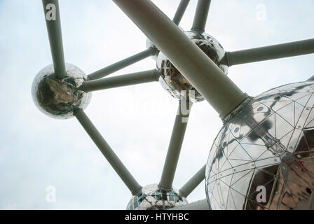 Bruxelles, Belgique - 15 mars : Atomium bâtiment conçu par André Waterkeyn pour Expo 58 à Bruxelles, Belgique prise le 15 mars 2015 Banque D'Images