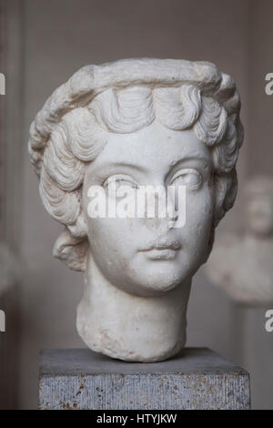 Impératrice romaine Faustine la jeune. Femme de l'empereur romain Marcus Aurelius (règne 161-180 AD). Tête d'une statue d'environ 150 AD sur l'affichage dans le Musée Glyptothèque de Munich, Bavière, Allemagne. Banque D'Images