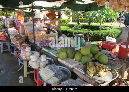 Marché de la route de Siem Reap, Cambodge. Banque D'Images