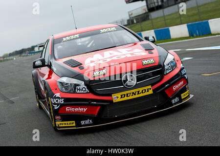 Castle Donington, UK. Mar 16, 2017. Dunlop MSA British Touring Car Championship, Castle Donington. Credit : Gergo Toth/Alamy Live News Banque D'Images