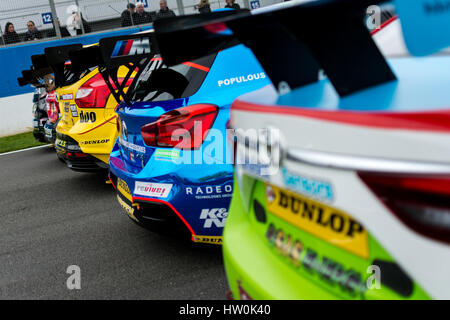 Castle Donington, UK. Mar 16, 2017. Dunlop MSA British Touring Car Championship, Castle Donington. Credit : Gergo Toth/Alamy Live News Banque D'Images