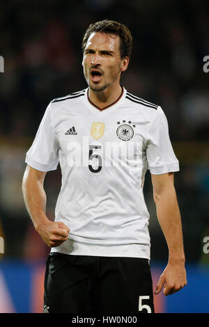 Dortmund, Allemagne. 22 mars 2017. Match amical de football entre l'Allemagne et l'Angleterre à Dortmund Allemagne le 22 mars 2017, Mats HUMMELS -GER- Crédit : norbert schmidt/Alamy Live News Banque D'Images