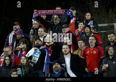 Usti Nad Labem, République tchèque. Mar 22, 2017. République tchèque au cours des fans le match amical contre la Lituanie a joué à Usti nad Labem, République tchèque, le mercredi 22 mars 2017. Credit : Ondrej Hajek/CTK Photo/Alamy Live News Banque D'Images