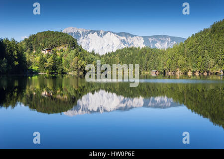 Zone de protection du paysage. Achstürze Piburger Lake voir et les Alpes en arrière-plan. Tirol plus ancien de réserves naturelles. Oetz, alpes montagnes culturelle unique Banque D'Images