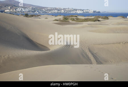 Dunes de sable de Maspalomas Le désert près de l'océan Atlantique, Gran Canaria, Espagne. Banque D'Images