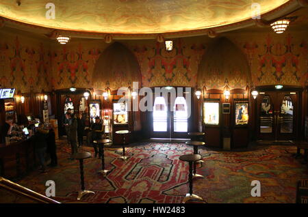 L'intérieur du cinéma Pathé Tuschinski, un cinéma théâtre Art Nouveau à Amsterdam, Pays-Bas. Banque D'Images
