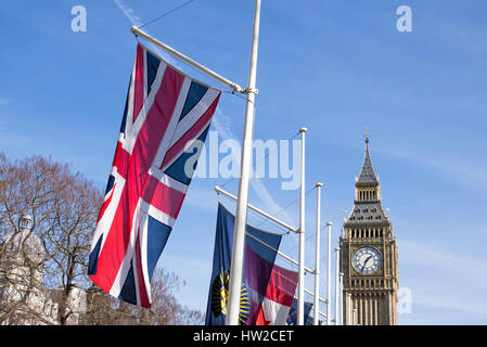 Union Jack flag avec Big Ben en arrière-plan. London, UK Banque D'Images