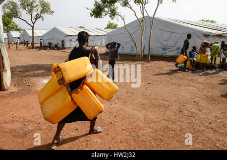 L'OUGANDA, Arua, sud Soudanais réfugiés en Bidi Bidi / suedsudanesische Fluechtlinge d'établissement des réfugiés im Fluechtlingslager Bidi Bidi Banque D'Images