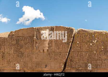 Détail de la porte du soleil à Tiahuanaco (Tiwanaku), site archéologique précolombien - La Paz, Bolivie Banque D'Images