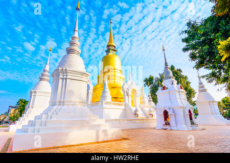 Wat Suan Dok est un temple bouddhiste Wat à Chiang Mai, dans le nord de la Thaïlande. C'est un temple royal de la troisième classe. Le temple est situé le long de Suthep roa Banque D'Images