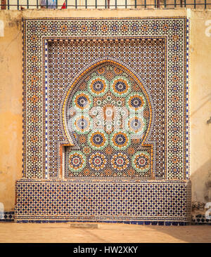 Fontaine d'eau traditionnelle - Meknes, Maroc Banque D'Images