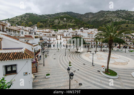 Mijas, Espagne - 16 mars 2017 : pittoresque village blanc de Mijas. Destination touristique d'andalousie. Costa del Sol. Le sud de l'Espagne Banque D'Images