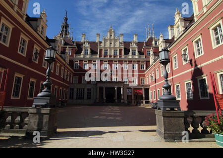 Neues Schloss Muskau, Schlosshof ; Pückler-Muskau ; cour du "nouveau château" dans Muskau-Park Banque D'Images