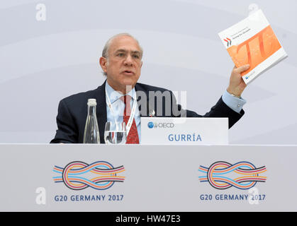 Baden-Baden, Allemagne. Mar 17, 2017. Le secrétaire général de l'OCDE Angel Gurría parle au sommet financier du G20 à Baden-Baden, Allemagne, 17 mars 2017. Photo : Franziska Kraufmann/dpa/Alamy Live News Banque D'Images