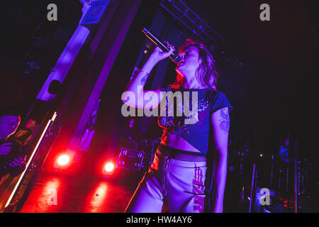 17 mars 2017 - chanteur et compositeur suédois, Ebba Tove Elsa Nilsson, mieux connu sous le nom de scène de Tove Lo, fonctionne à l'O2 Shepherds Bush Empire, 2017 Credit : Myles Wright/ZUMA/Alamy Fil Live News Banque D'Images