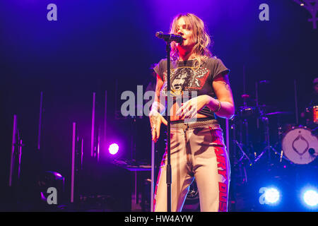 17 mars 2017 - chanteur et compositeur suédois, Ebba Tove Elsa Nilsson, mieux connu sous le nom de scène de Tove Lo, fonctionne à l'O2 Shepherds Bush Empire, 2017 Credit : Myles Wright/ZUMA/Alamy Fil Live News Banque D'Images