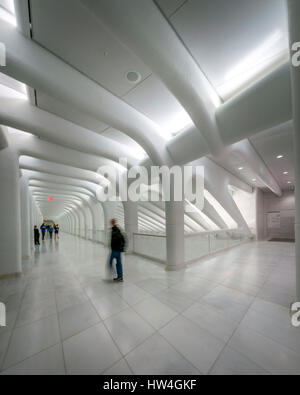 Vue de l'intérieur de la station de chemin de l'Ouest, Concourse passage inférieur pour piétons dans le Lower Manhattan, New York City, USA. Banque D'Images