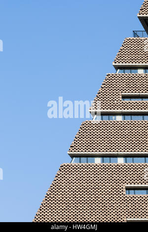 L'extension de la Tate Modern, Bankside, Londres, Royaume-Uni. Vue extérieure de briques perforées à l'étage. Banque D'Images