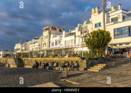 Strand und Uferpromenade von Puerto de las Nieves, Insel Gran Canaria, Kanarische Inseln, Spanien | promenade de Puerto de las Nieves, Gran Ca Banque D'Images