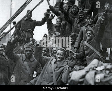 Première Guerre mondiale : soldats Afro-Américains célèbrent leur retour à New York en 1919 Banque D'Images