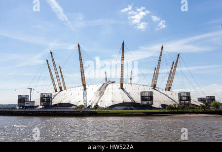 Les téléphériques de unis passe au O2 Arena de Londres, Royaume-Uni. Banque D'Images