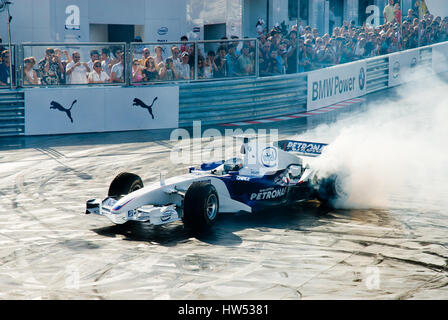 ROME, ITALIE - Le 23 juin 2007. La Formule 1 BMW Sauber de Sebastian Vettel au volant Racing BMW Sauber en test festival de Rome Banque D'Images