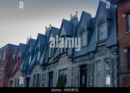 Maisons victoriennes colorées dans Square Saint Louis - Montréal, Québec, Canada Banque D'Images