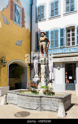 Fontaine de Maître Jaques dans la vieille ville, Nyon, Suisse Banque D'Images