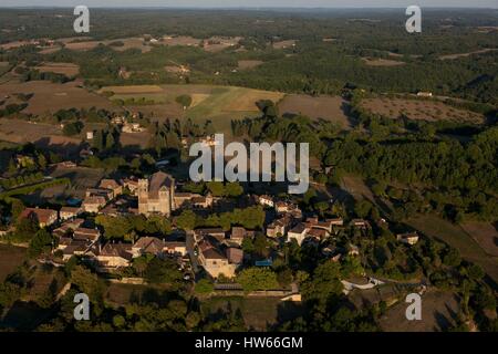 France, dordogne, Périgord Pourpre, Saint Avit Senieur, église fortifiée et de l'abbaye (vue aérienne) Banque D'Images