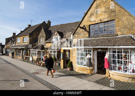 Commerces de Village de Broadway, exemple d'un village des Cotswolds, Royaume-Uni Angleterre Worcestershire Broadway Banque D'Images