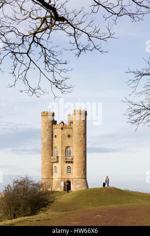 Broadway Tower, une folie du xviiie siècle sur la colline de Broadway, Broadway, Cotswolds, Worcestershire England UK Banque D'Images