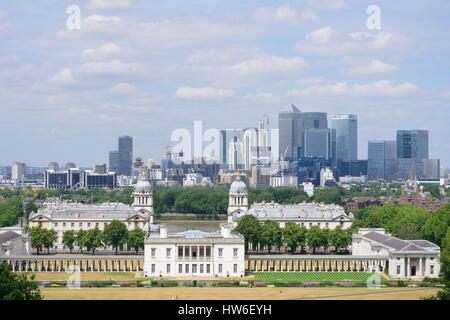 GREENWICH LONDON 25 juin 2015 : Canary Wharf à partir de Greenwich Observatory Banque D'Images