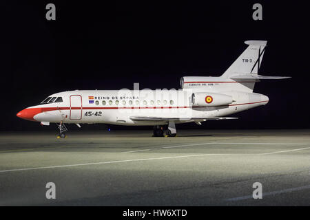 Karlsruhe/Allemagne 10 Mars 2017 : Dassault Falcon 900 à l'aéroport de Karlsruhe. Banque D'Images