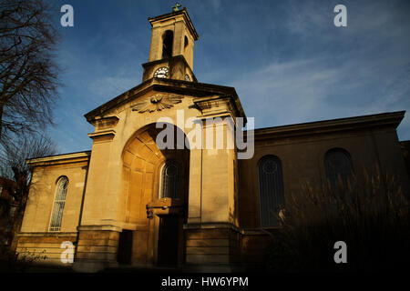 L'église Holy Trinity de condensats chauds dans le district de Bristol, Angleterre. Le lieu de culte anglican a été conçu par Charles Robert Cockerell. Banque D'Images