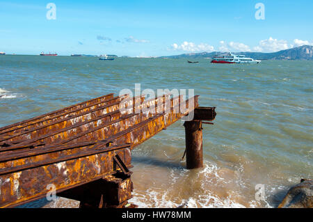 L'été la mer et le bateau (à Xiamen, Chine) Banque D'Images