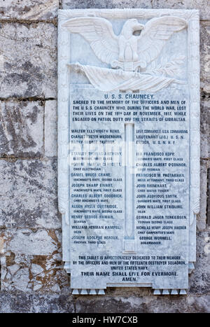 Plaque commémorative de ceux perdus lorsque le destroyer USS Chauncey a coulé le 19 novembre 1917 au large de Gibraltar Banque D'Images