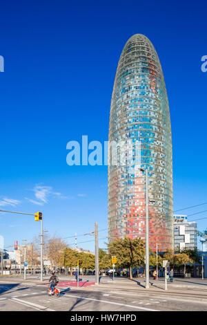 Espagne, Catalogne, Barcelone, Poblenou, Plaça de les Glories, Tour Agbar (2005) conçu par l'architecte français Jean Nouvel Banque D'Images
