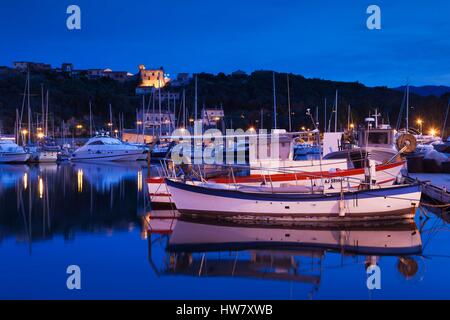 France, Corse du Sud, région de la côte sud de la Corse, Porto Vecchio, port de plaisance et de la Citadelle, Dawn Banque D'Images