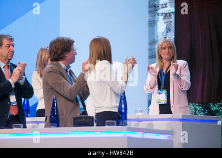 Madrid, Espagne. 18 Mar, 2017. Partido Popular Mari Mar Blanco claps pendant 16e congrès autonome du parti populaire à Madrid, le samedi 18 mars, 2017. Más Información Gtres Crédit : Comuniación sur ligne, S.L./Alamy Live News Banque D'Images