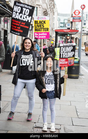 Londres, Royaume-Uni. 18 mars 2017. Des milliers de manifestants prennent part à la lutte contre le racisme et de mars dans le centre de Londres pour protester contre l'ONU marque la journée de lutte contre le racisme. © Images éclatantes/Alamy Live News Banque D'Images