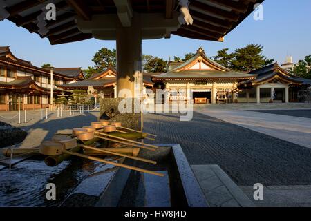 L'île de Honshu, Japon, Hiroshima, Fontaine à Hiroshima au château du culte Banque D'Images