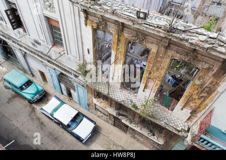 Cuba, Ciudad de la Habana Province, La Havane La Habana Vieja, quartier classé au Patrimoine Mondial de l'UNESCO, high angle view of a street Banque D'Images